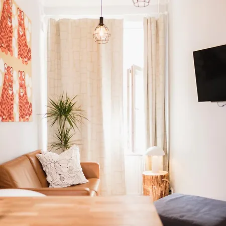 Cozy And Stylish In Kamppi Helsingfors