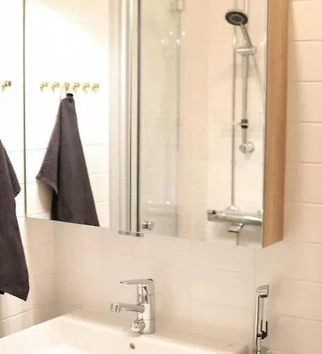 アパート Cozy And Stylish In Kamppi *