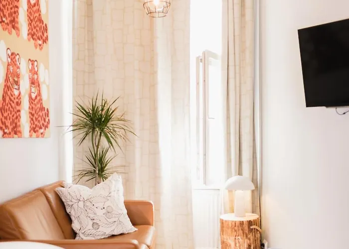 Cozy And Stylish In Kamppi ヘルシンキ